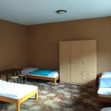 Pokoje Gorska 86 *